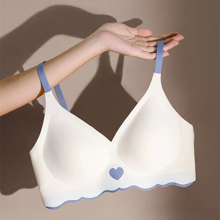 Bra Tak Terlihat Mulus untuk W - Bralette Triangle Set ulasan dan harga